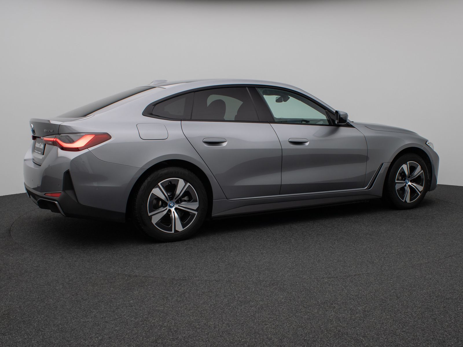 Fahrzeugabbildung BMW i4 eD40 Gran Coupé Kamera DAB H/K PDC Sport