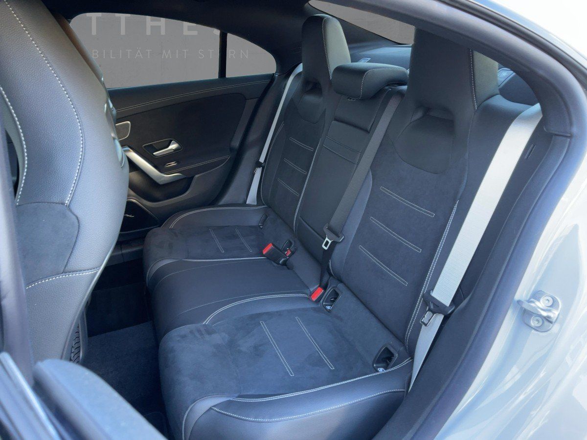 Fahrzeugabbildung Mercedes-Benz CLA 220 d AMG/Night/Kamera/Distr./AHK