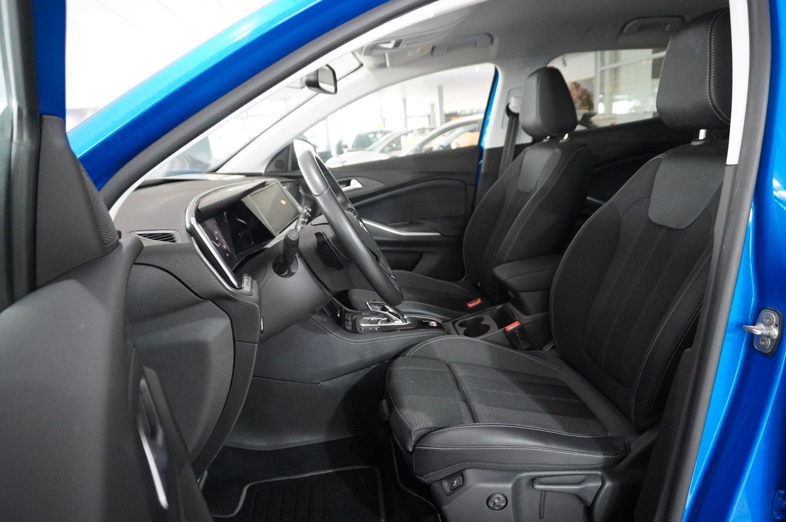 Fahrzeugabbildung Opel Grandland 1.5D GS SPORT NAVI/LED/VIRT./SPORT/DAB