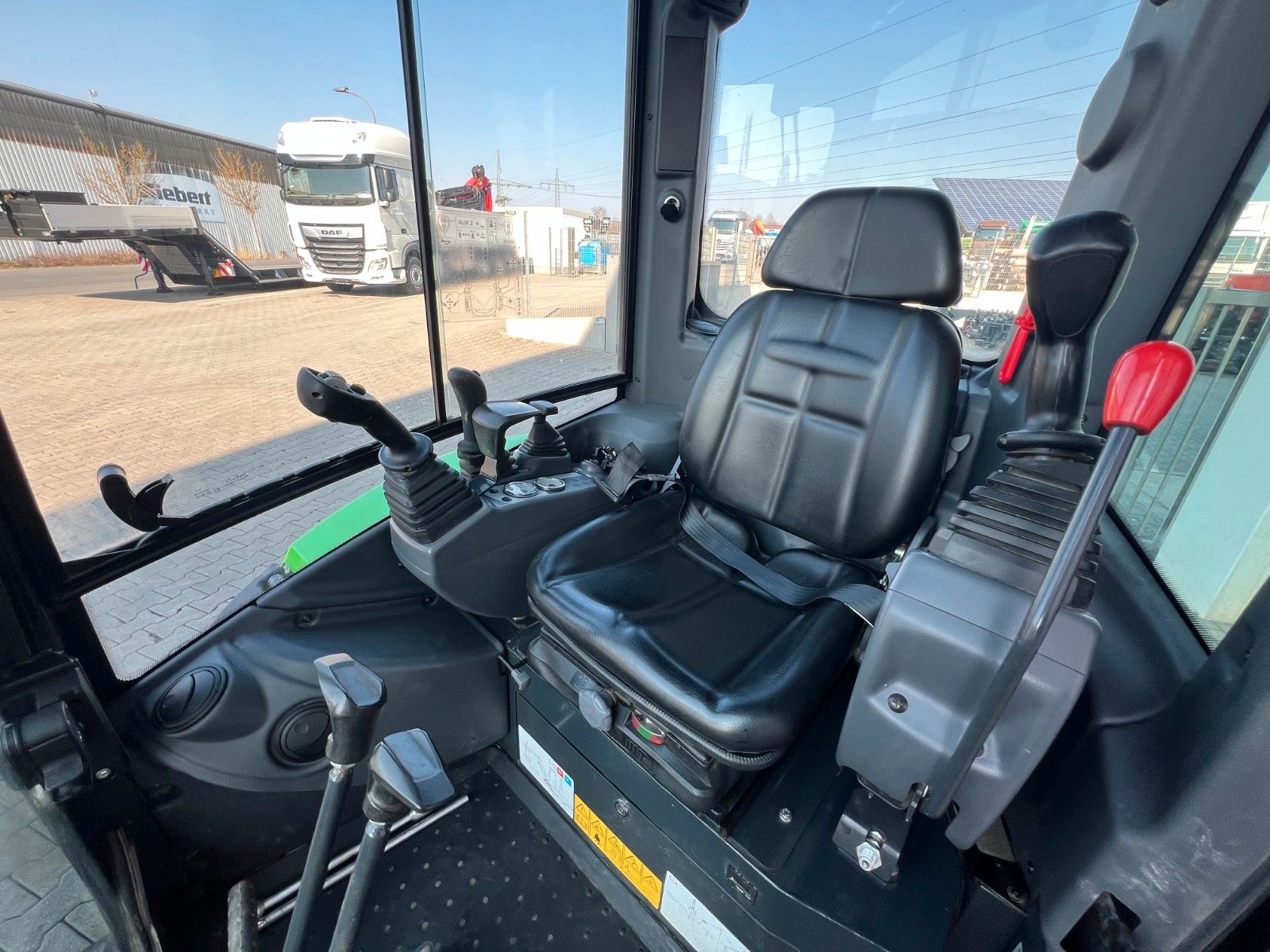 Fahrzeugabbildung Eurocomach 25ZT / nur 316h! / 2021/ Löffelpaket