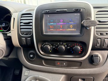 Renault Trafic - 10