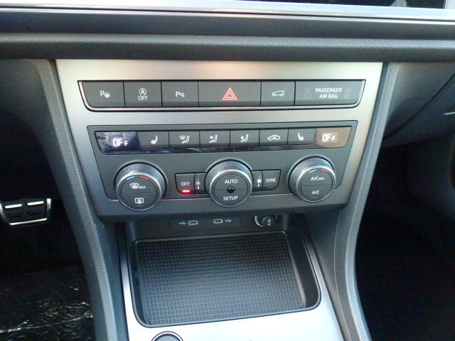 Fahrzeugabbildung CUPRA Ateca 1.5 TSI DSG + Beats + Panorama