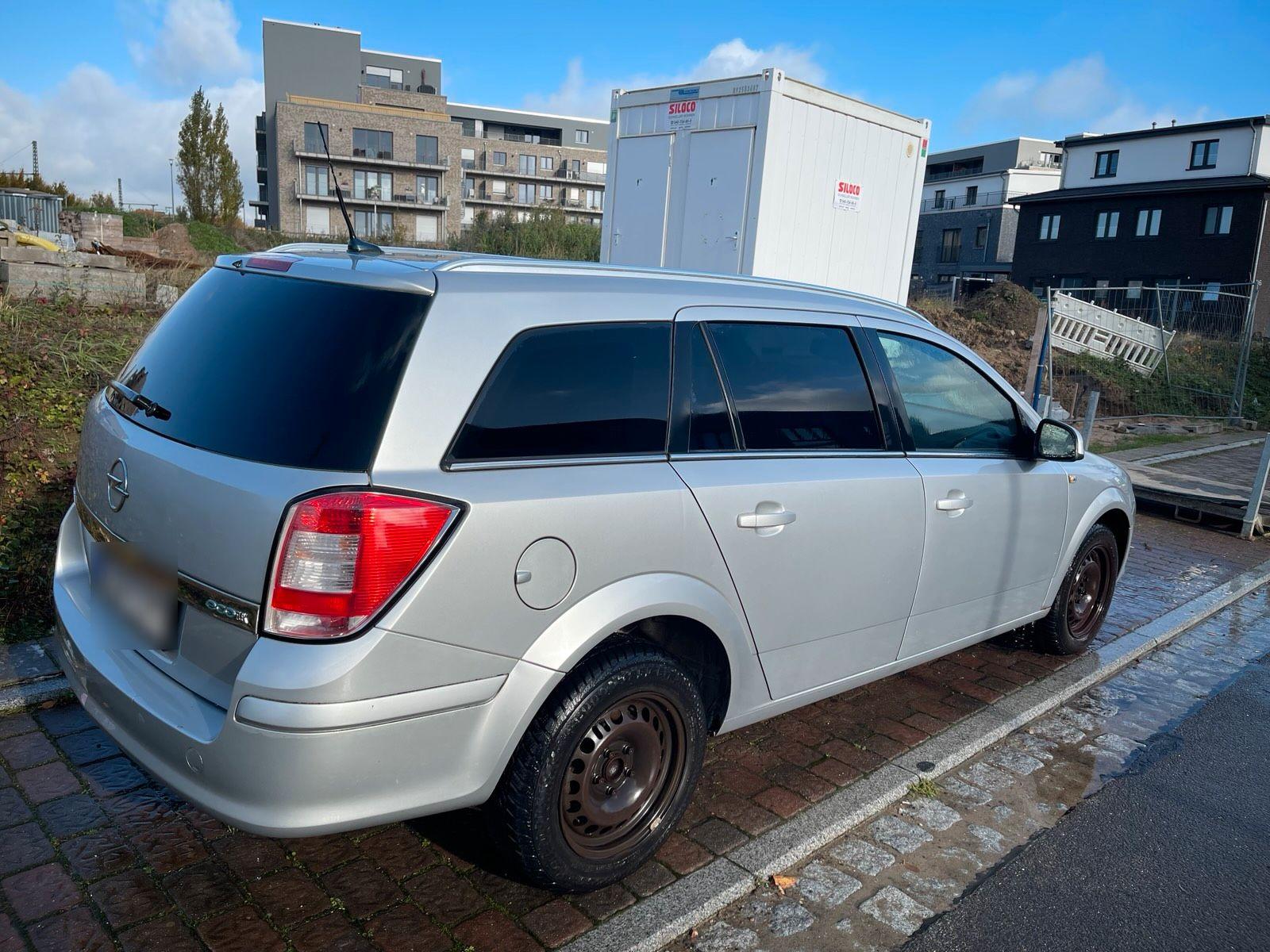 Opel Astra 2009 — photo 5