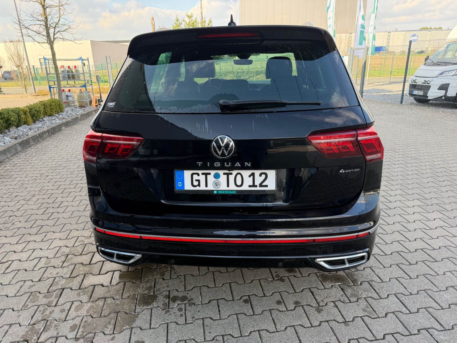 Fahrzeugabbildung Volkswagen Tiguan R-Line 4Motion