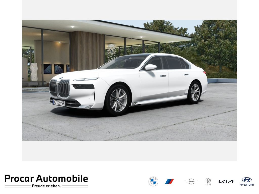 BMW i7