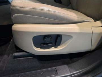 Land-Rover Discovery - 12