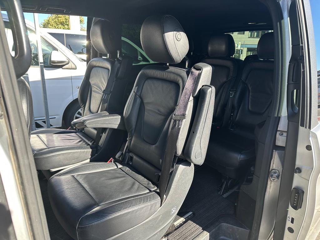 Mercedes-Benz V 220