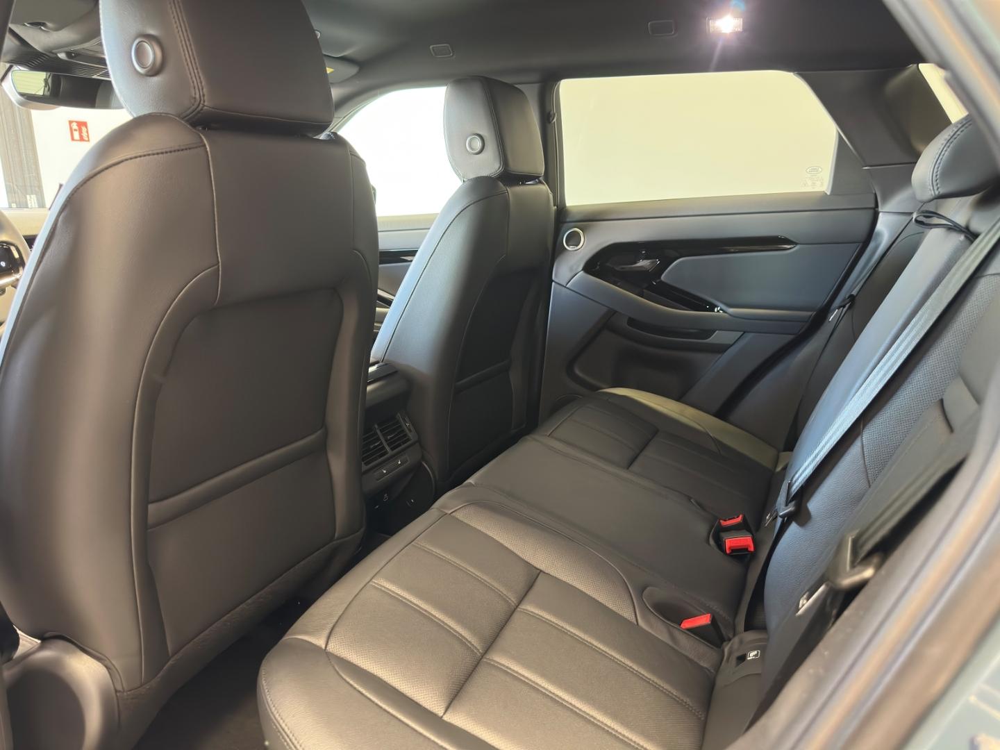 Land Rover Range Rover Evoque D200 DYNAMIC SE BLACK WKP 19'