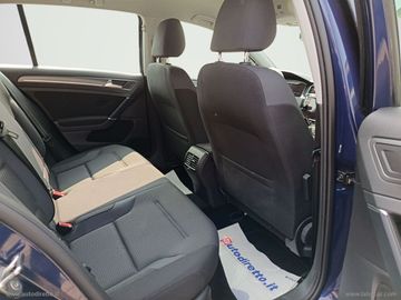 Volkswagen Golf - 9