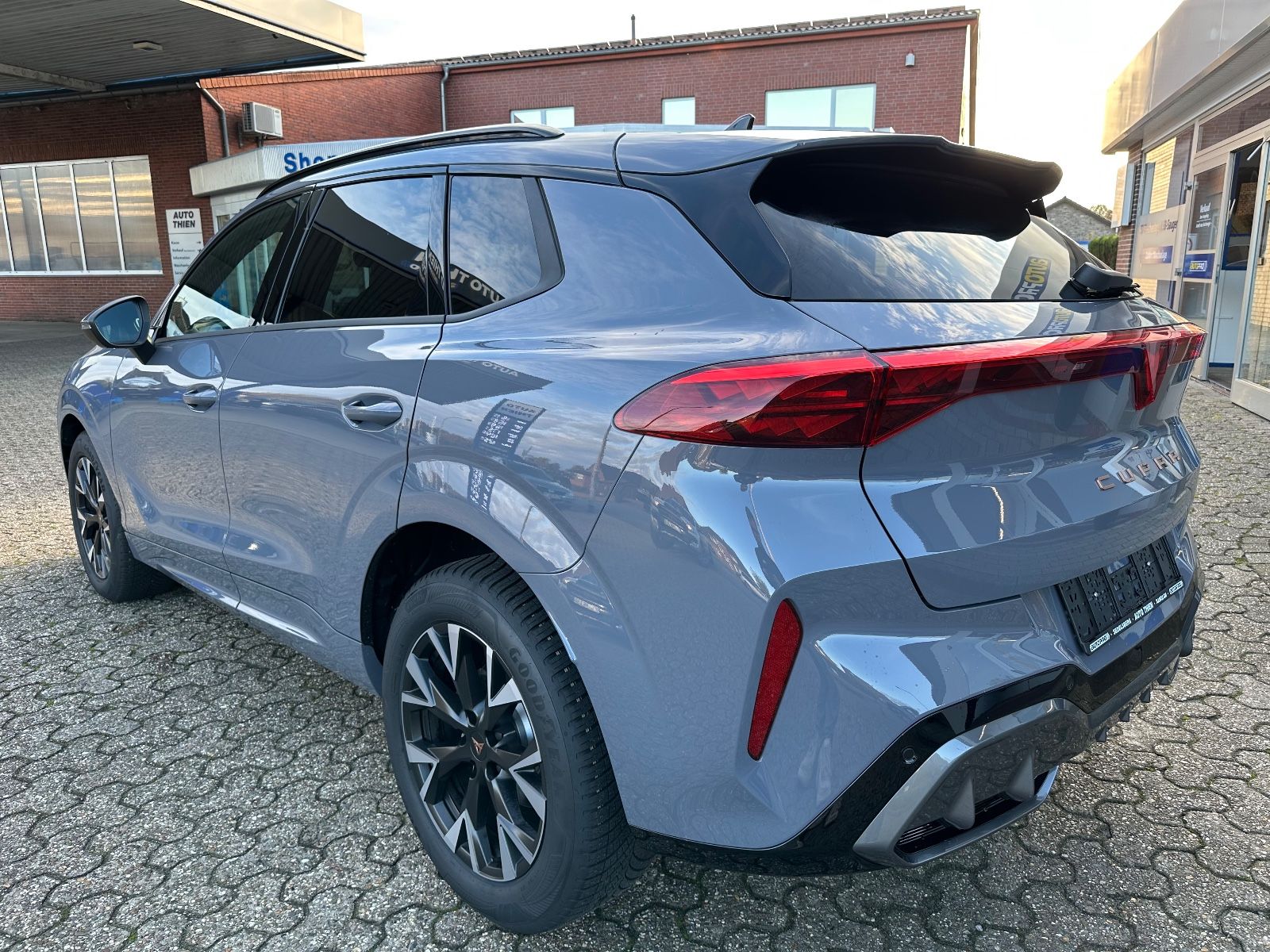 Fahrzeugabbildung CUPRA Terramar 1.5 eTSI DSG Navi/Pano/ACC/LED/AHK/GJR