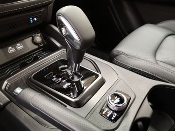 Ssangyong New Grand Musso 2,2D 4x4 Leder el.Sitz Schiebed.