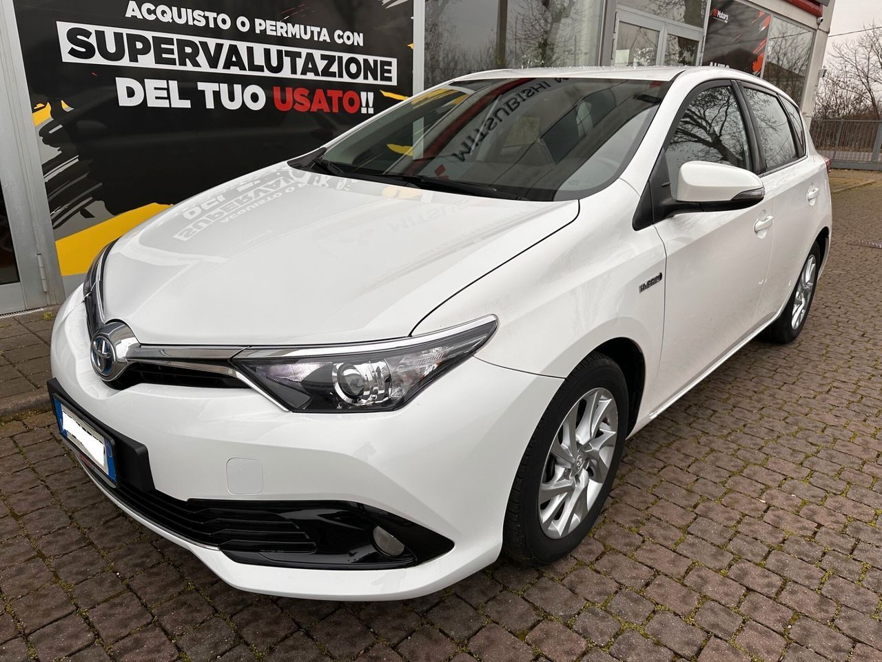 TOYOTA Auris