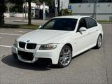 BMW E90 320i M-Paket - BMW 320: E90