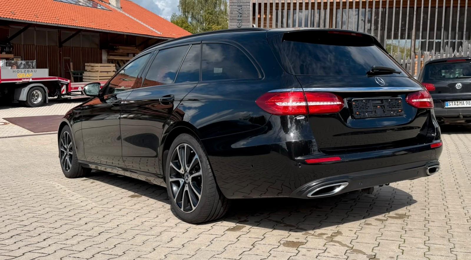 Mercedes-Benz E 200 T-Modell Kombi 4M Scheckheft MB Garantie