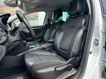Bild 11 Renault Megane IV Grandtour BOSE-Edition