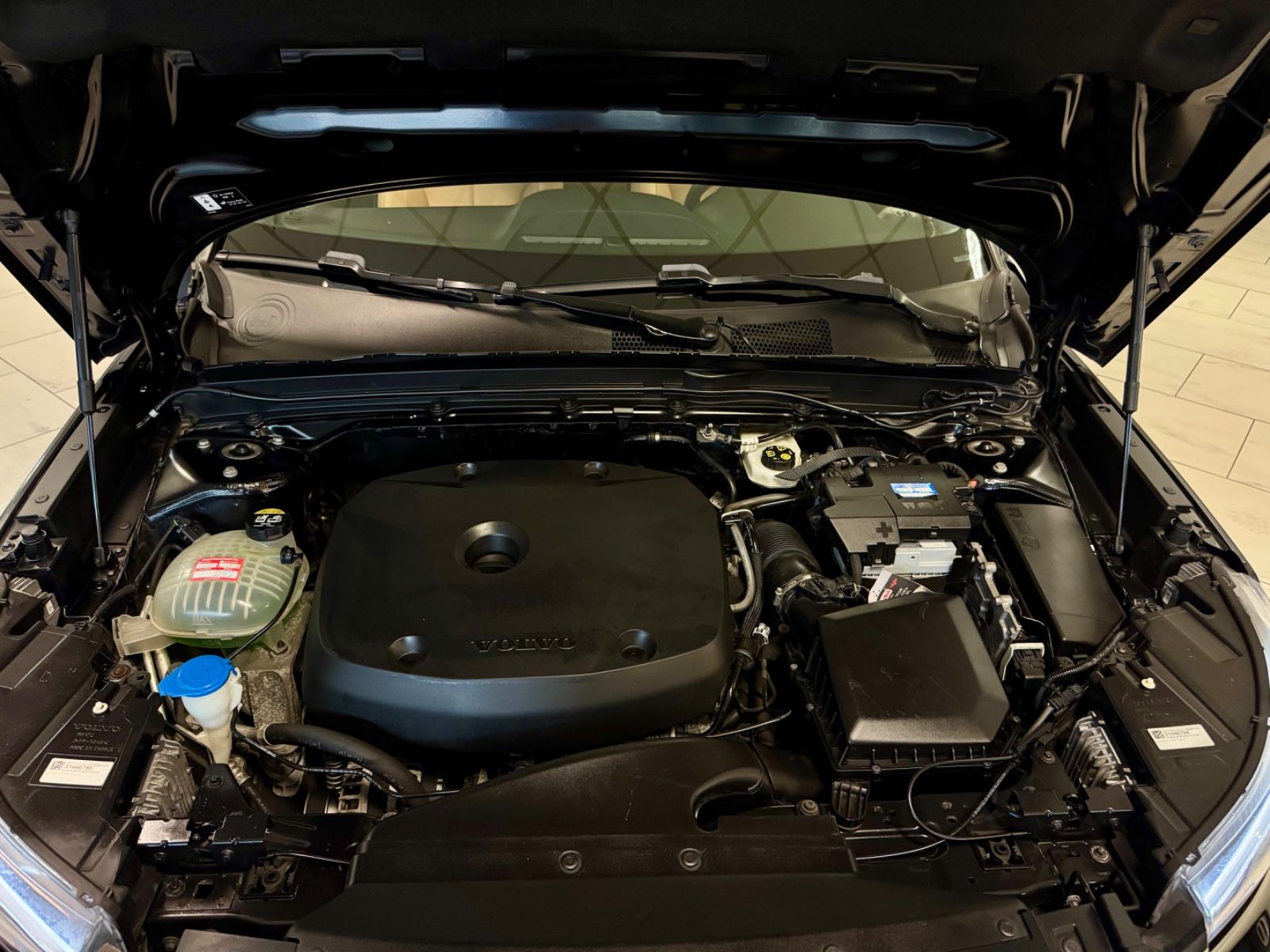 Volvo XC40 2.0 T5 AWD AUT LEDER NAVI LED CAM SHZ PDC foto 30