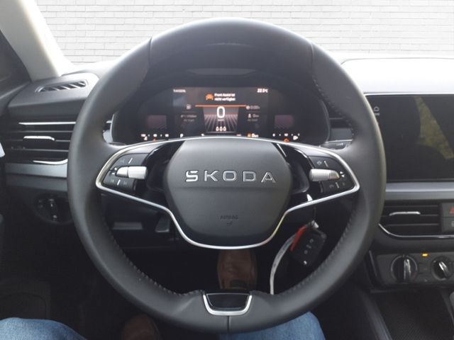 Fahrzeugabbildung SKODA Kamiq 1.0 TSI Essence DSG KLIMA SHZ AHK