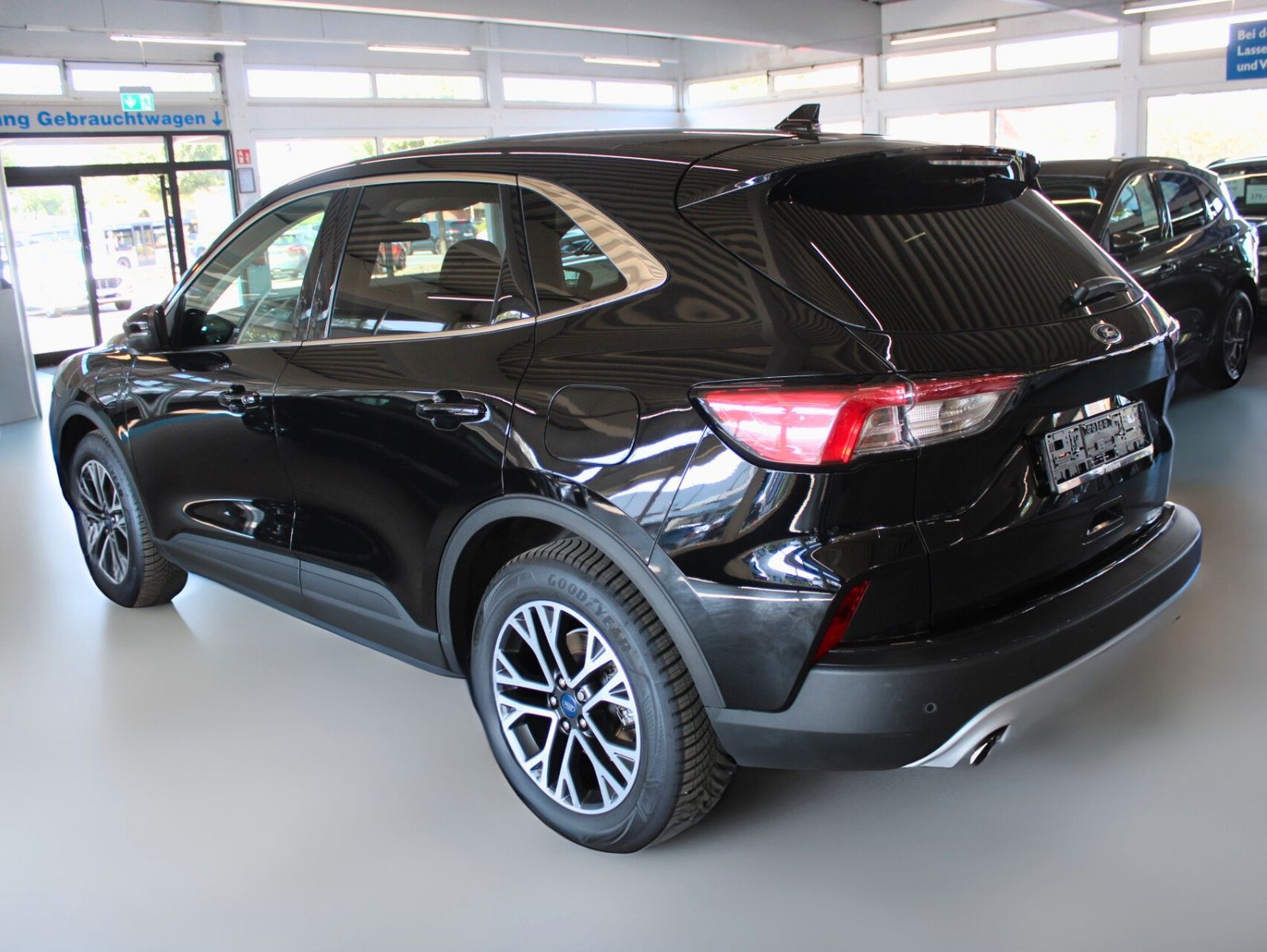 Fahrzeugabbildung Ford Kuga PHEV Titanium Aut. el.Heckklappe WinterPak.