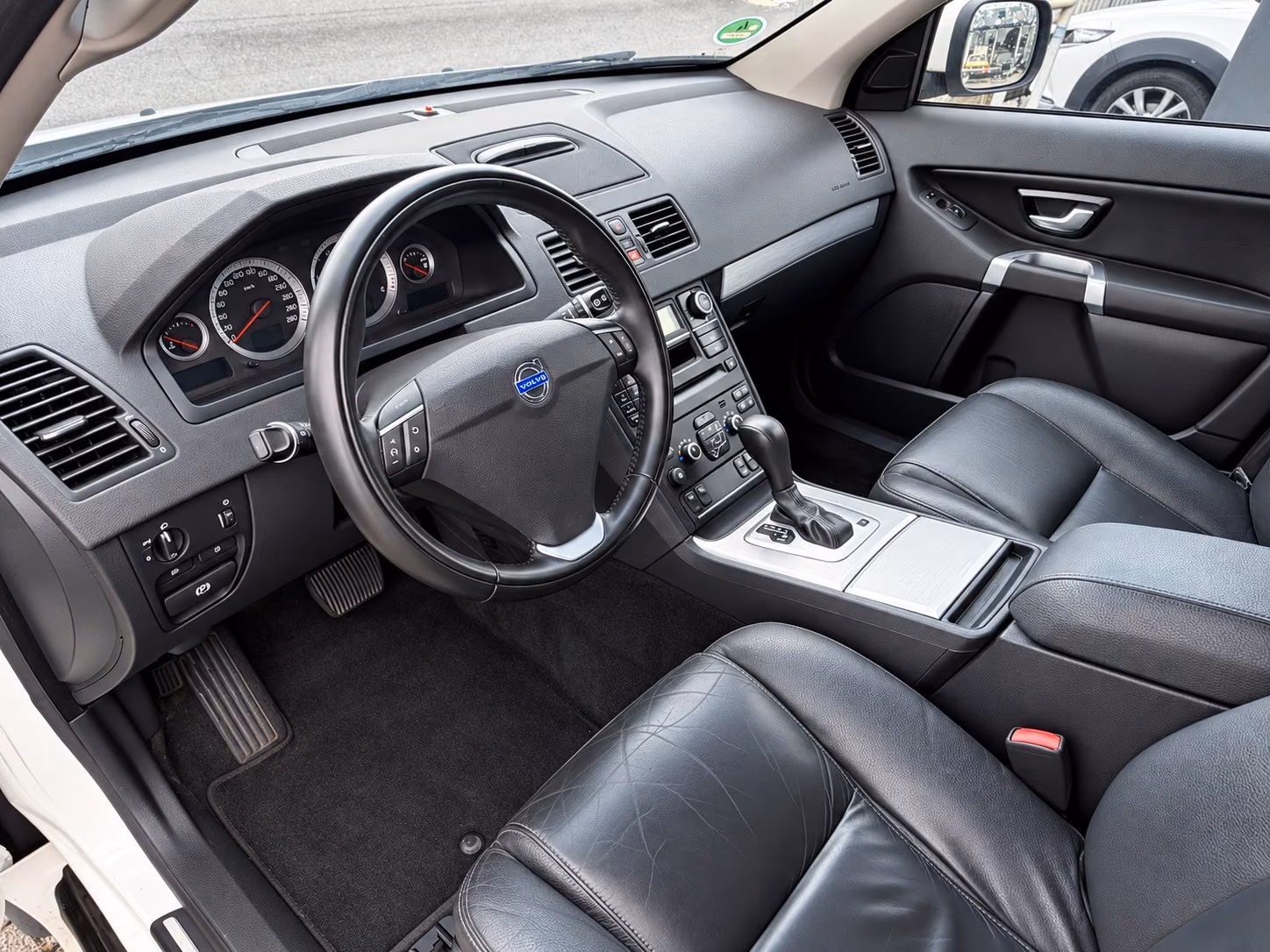 VOLVO XC90 - D5 - 7 PL - 200 CV - 4X4