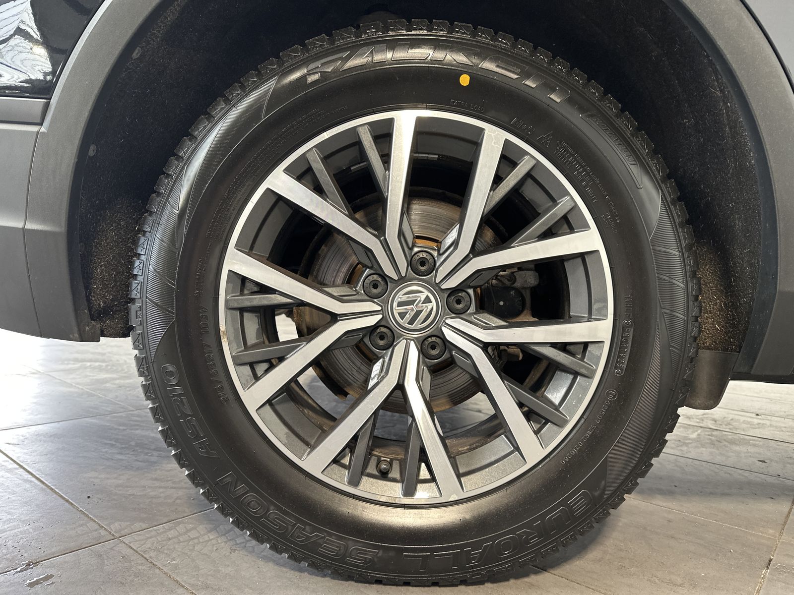 Fahrzeugabbildung Volkswagen Tiguan Allspace 2.0 TDI 4M CL DSG NAV+SHZ+AHK+AC