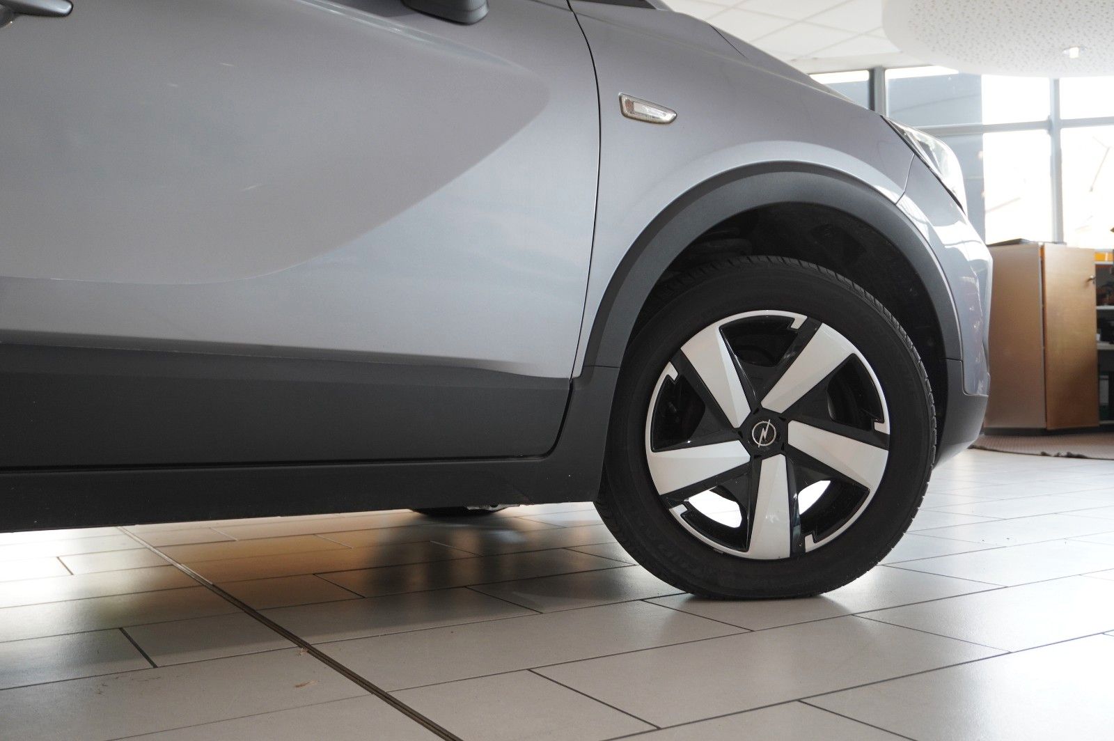Fahrzeugabbildung Opel Crossland (X) 1.2 EDITION NAVI/LED/KAMERA/DAB+
