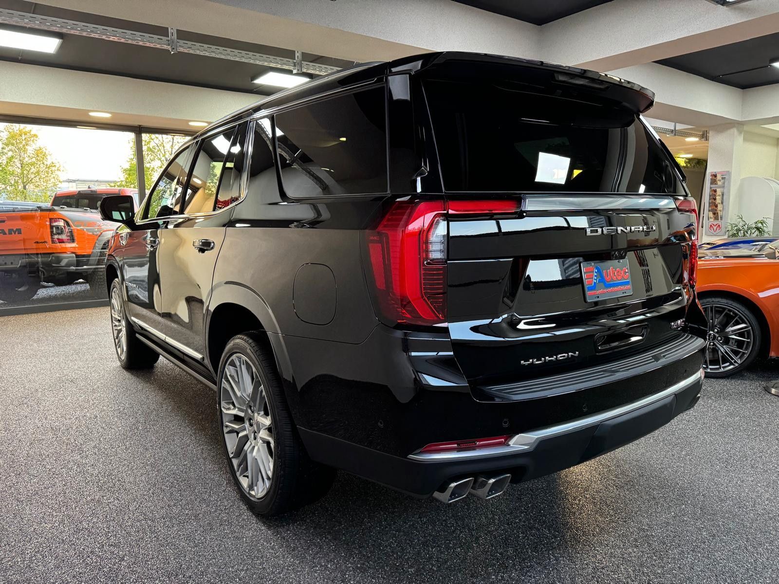 Fahrzeugabbildung GMC YUKON DENALI 2026-24" RÄDER, ENTERTAINMENT