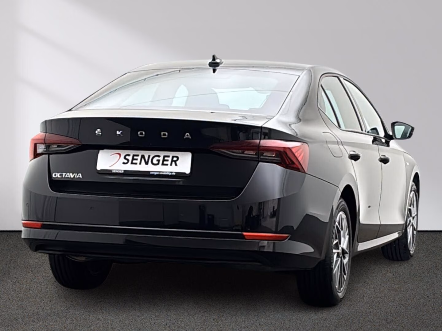 Skoda Octavia Ambition 2.0 TDI DSG CarPlay LED ACC
