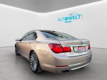 BMW 750 - 7
