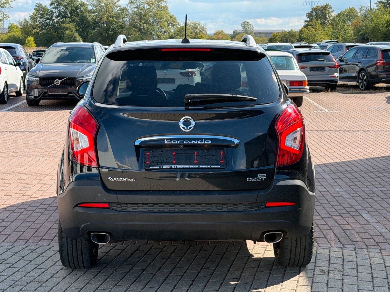 Fahrzeugabbildung Ssangyong Korando 2.2 e-XDi 220 *Nav*8fach*Kamera*AWD*PDC*