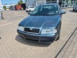 Skoda Octavia ;;AMBITION;; Combi - Skoda Octavia aus 2004: Combi