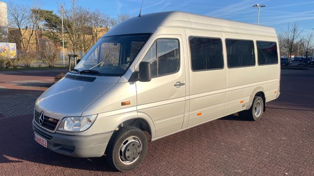 Mercedes-Benz Sprinter 413    17 Sitzer