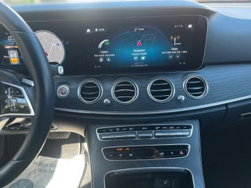 Mercedes-Benz E 200 E T-Modell E 200 d