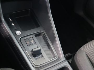Volkswagen Caddy eHybrid DSG LED APP ACC SIDE 5J GARANTIE