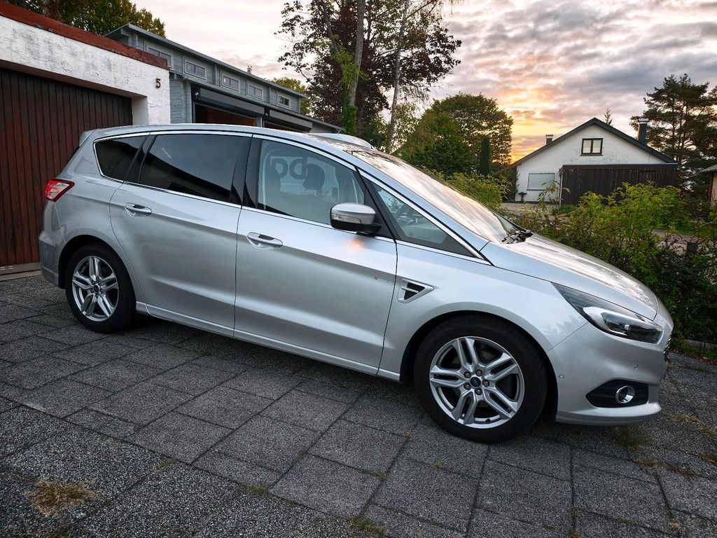 Image of Ford S-Max