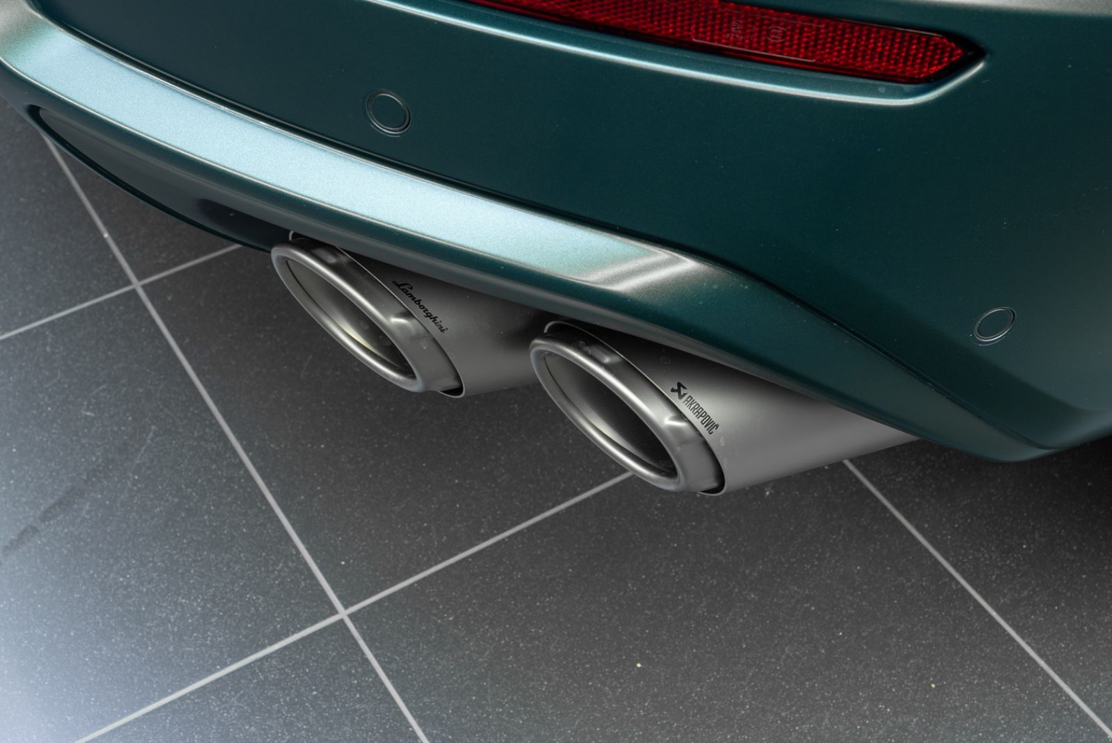 Fahrzeugabbildung Lamborghini Urus SE AKRAPOVIC/CARBON/PANO/B&O/FULL PPF