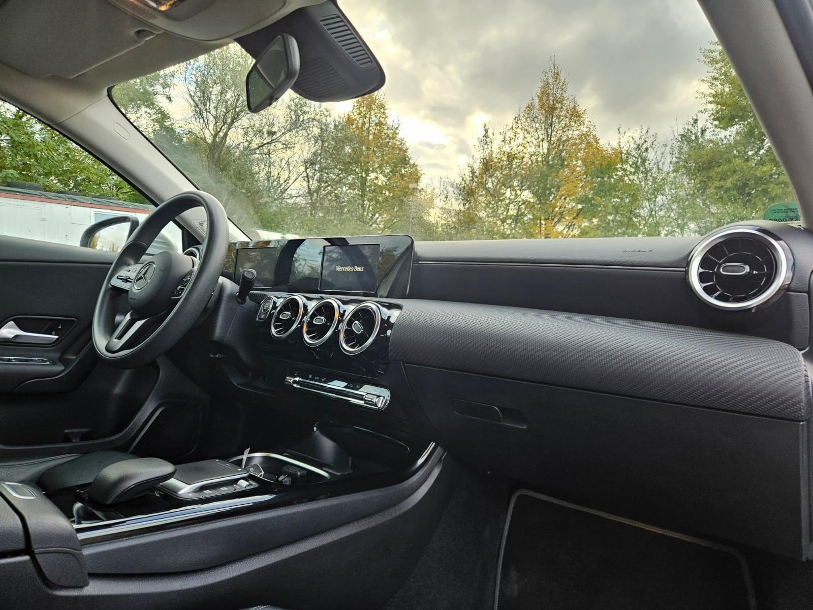 Mercedes-Benz A 180 d  LEDER,XENON, SITZHEIZUNG,,,,