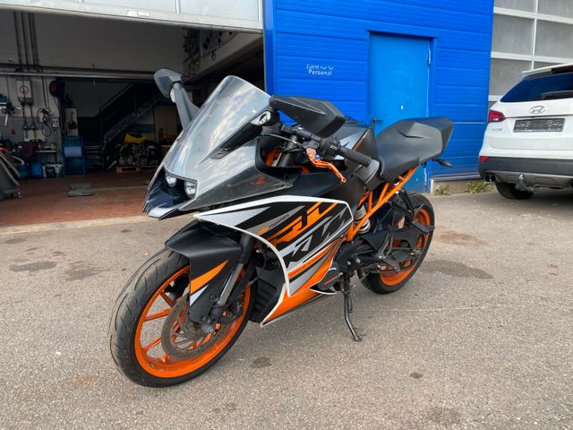 KTM RC 125 Unfall