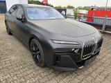 BMW i7 xDrive 60 MSport frozen deep TV Loung Pilot - BMW: 6x