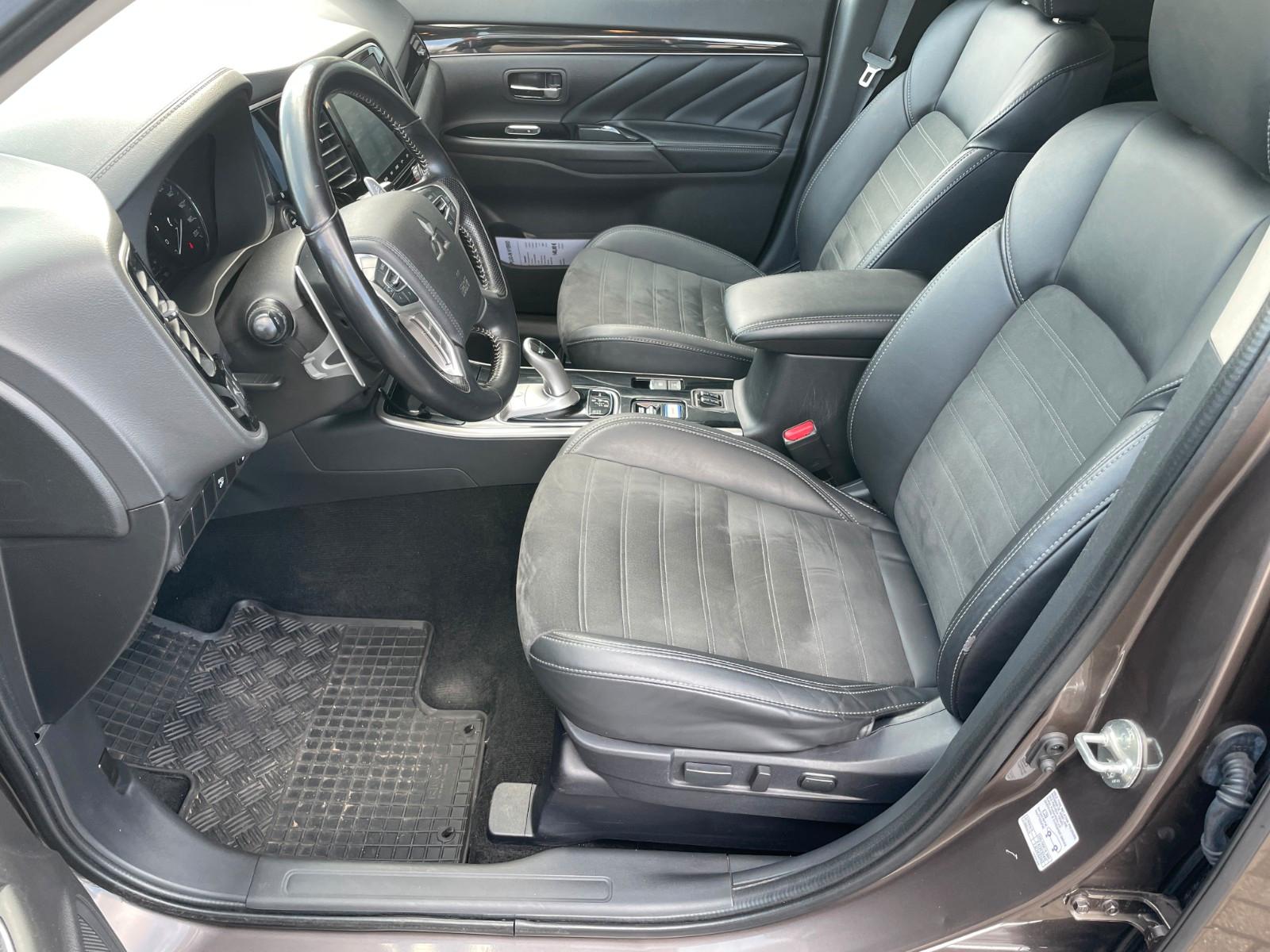 Mitsubishi Outlander Plug-In-Hybrid PHEV SPIRIT 4WD *AHK*