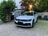 Volkswagen Tiguan 2.0 TSI 4MOTION Highline 3xR, Pano, Dyn - Volkswagen Tiguan: 3.0
