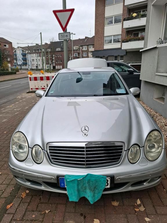 Mercedes-Benz E 320