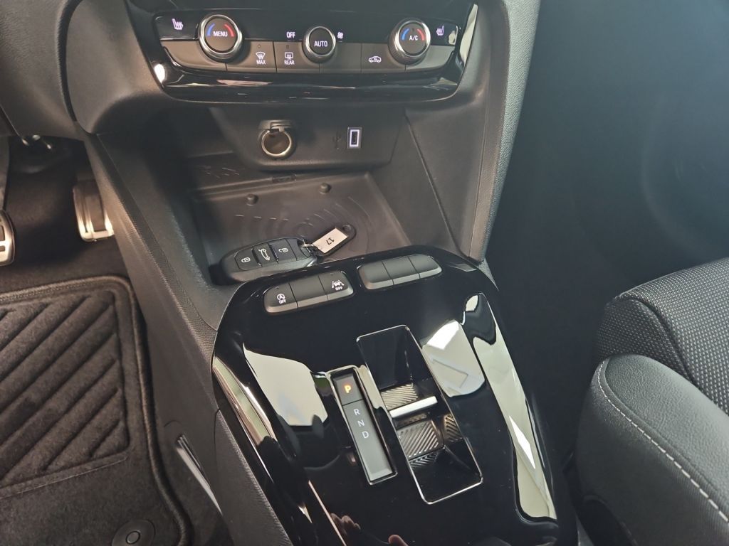 Fahrzeugabbildung Opel Corsa Hybrid GS