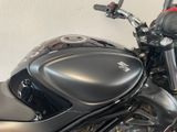 Suzuki Gladius SFV 650 A Erst 4800 KM Gewährleistung - SUZUKI 650 GLADIUS