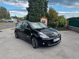 Renault Clio Renault Sport F1-Team R27 Renault Sport... - Renault Clio: Sport