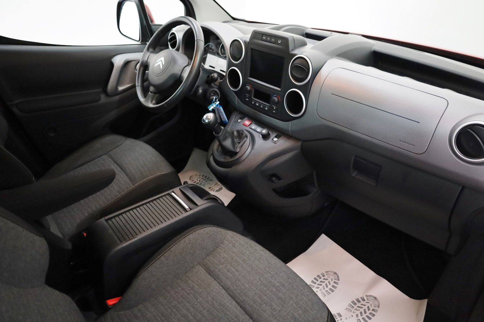 Fahrzeugabbildung Citroën Berlingo Kombi Shine SH,PDC,AppleCarPlay,SR+WR
