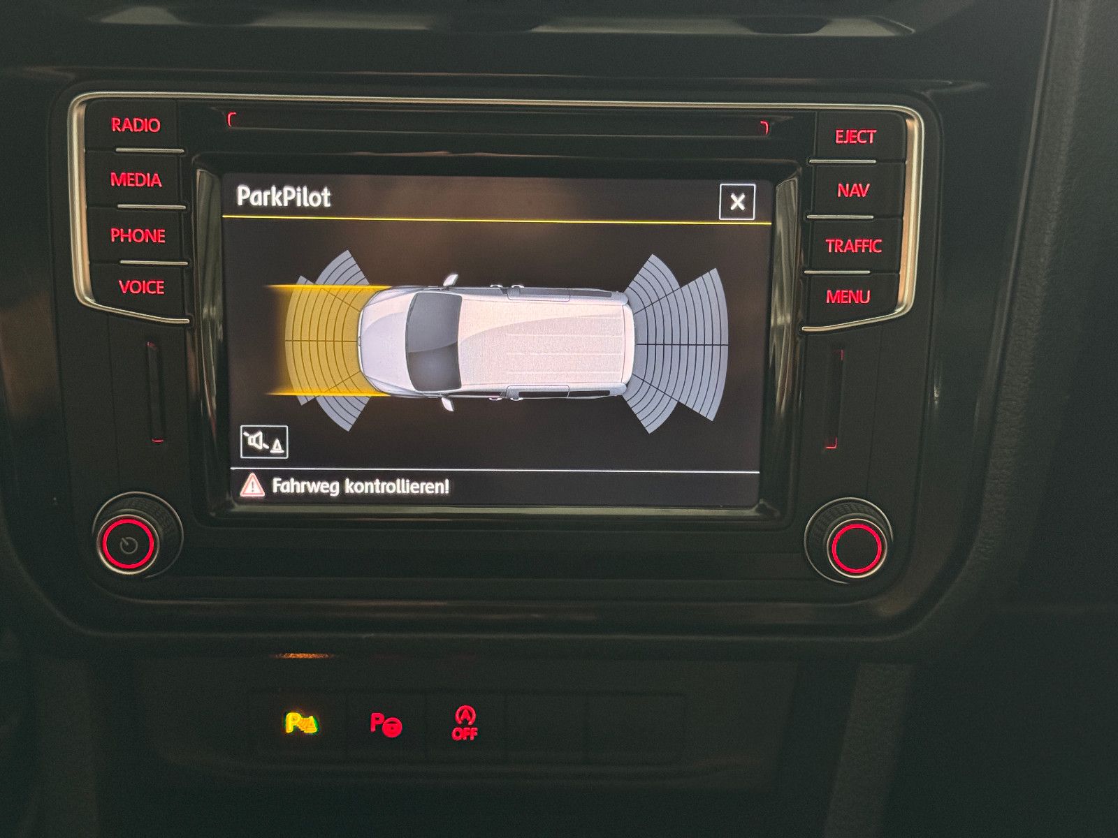 Fahrzeugabbildung Volkswagen CADDY MAXI 1.4 TGI HIGHLINE SPORTPAKET ACC VOLL