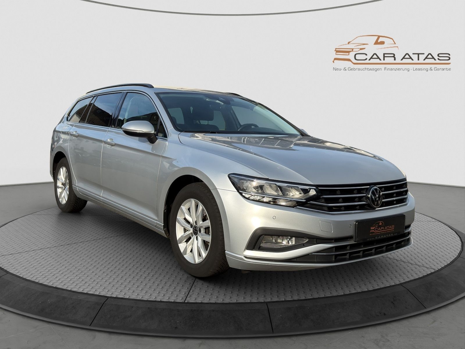 Volkswagen Passat Variant 2.0 TDI Business DSG ACC PDC foto 1