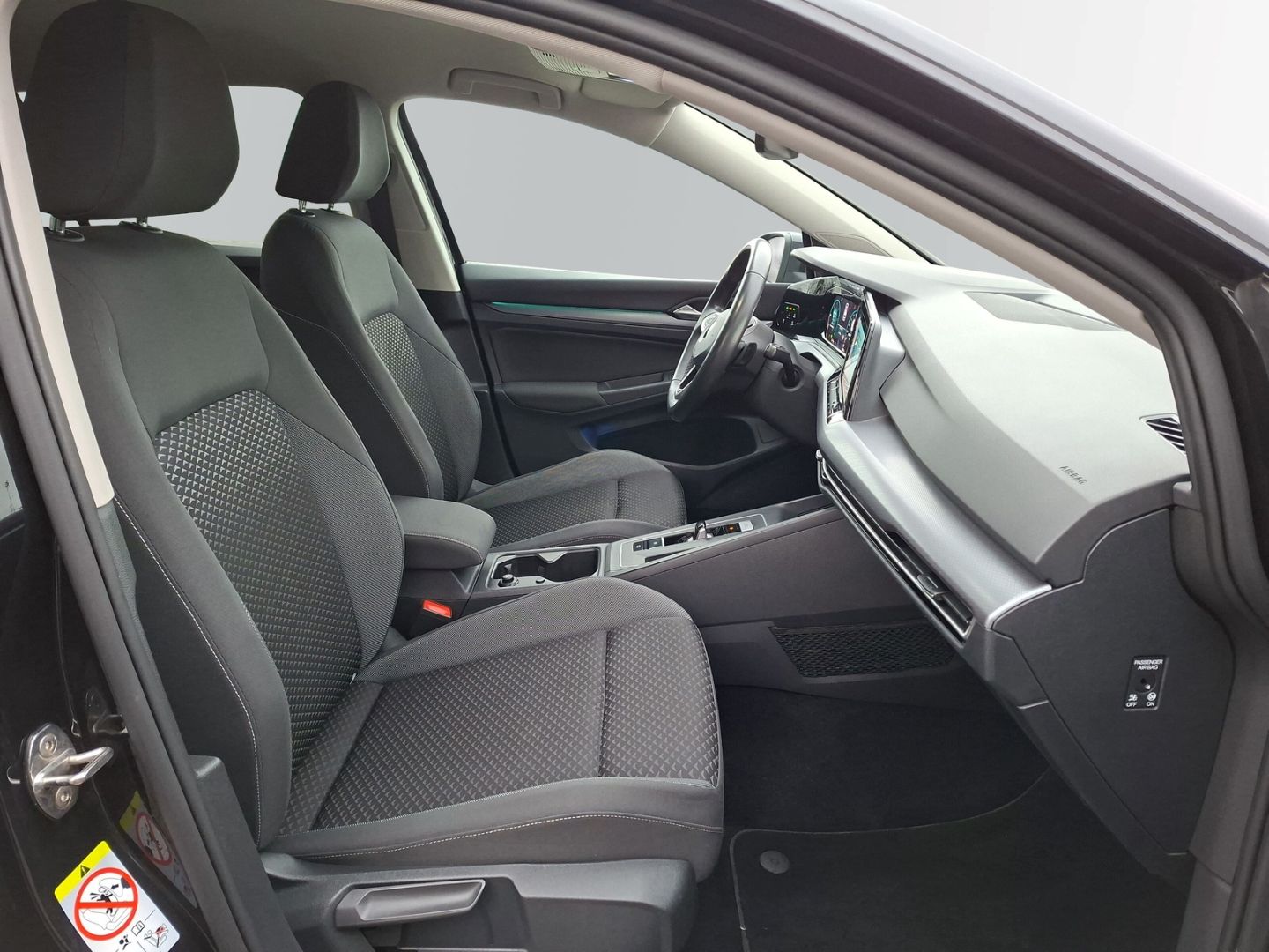 Golf VIII 2.0 TDI DSG Active *AHK*ACC*NAVI*KAMER