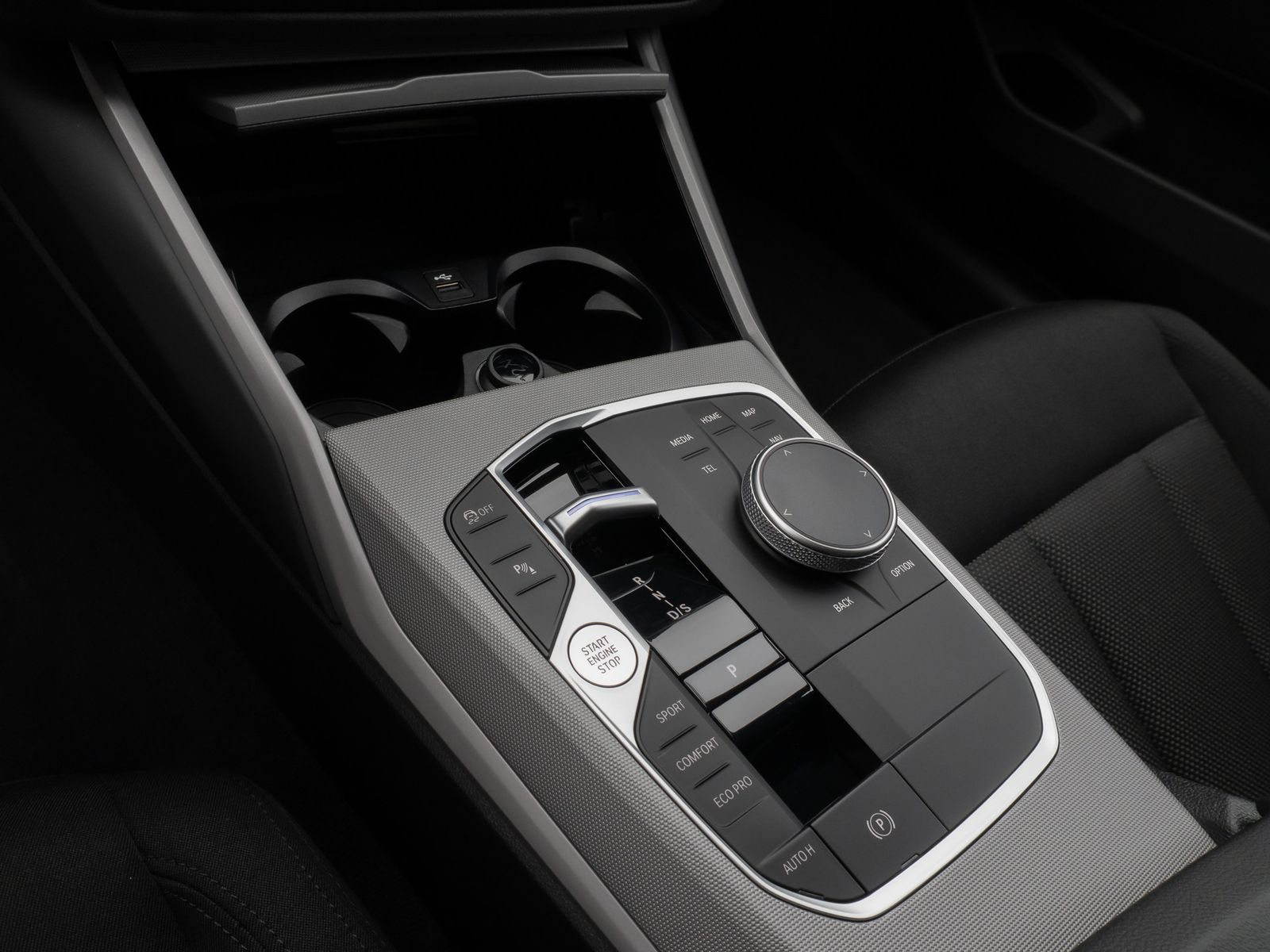Fahrzeugabbildung BMW 320d xD Kamera DAB CockPit+ Widscreen SportLenkr