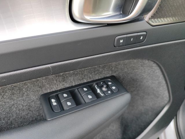 VOLVO XC 40 (Bild 27 von Array)
